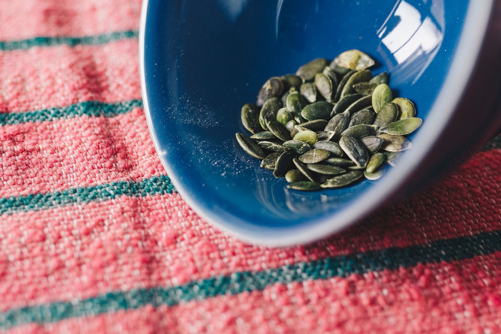 Green pumpkin seeds, rich in magnesium